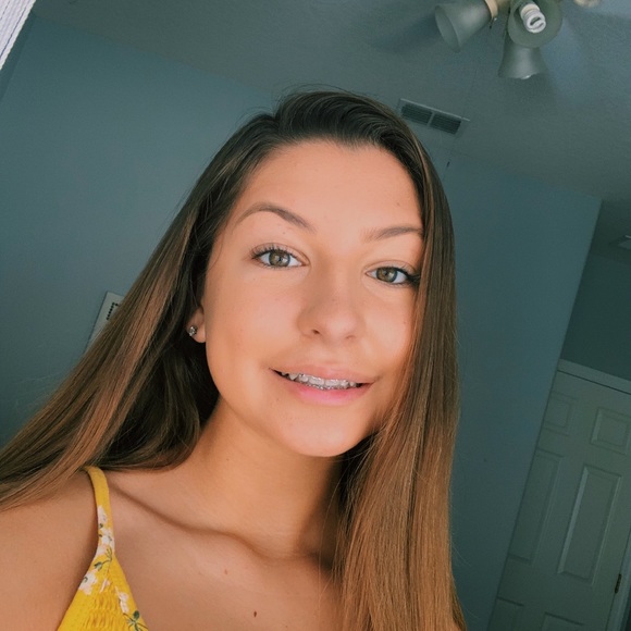 Meet your Posher, Ashleigh - Picture 1 of 1